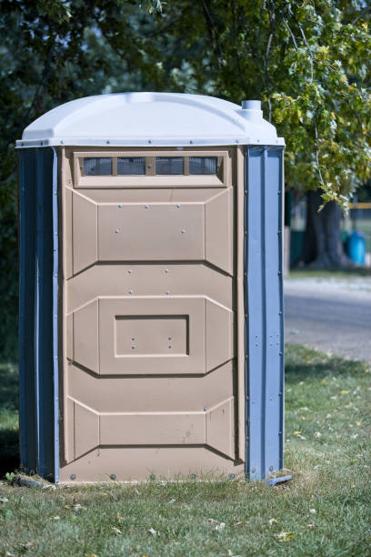 Best Portable bathroom rental  in Hermantown, MN
