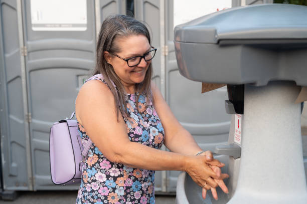 Best Portable toilet rental cost  in Hermantown, MN